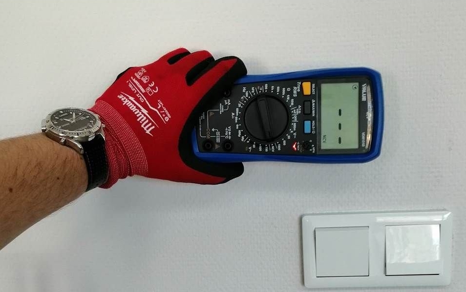 Miernik uniwersalny Value VDM-151 B-1029519